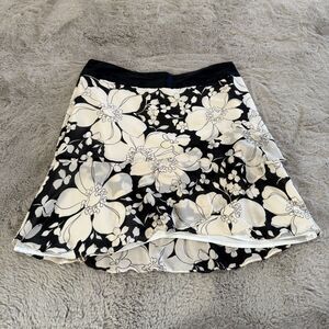 Banana Republic Women Silk Skirt Size 4 Black‎ White Floral Flare Elegant Formal